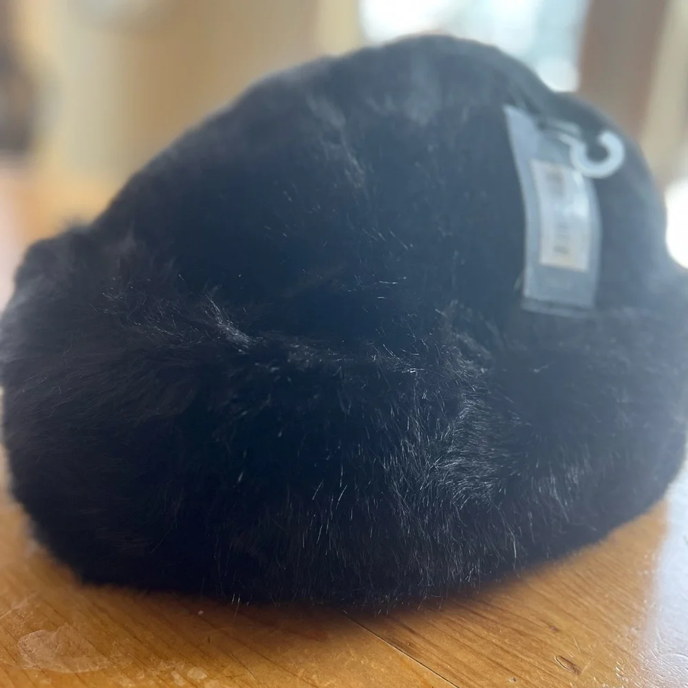 Nobis Faux Fur winter hat - Picture 2 of 4